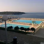 Resort Arena Verudela 4*