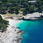 Resort Arena Verudela 4*
