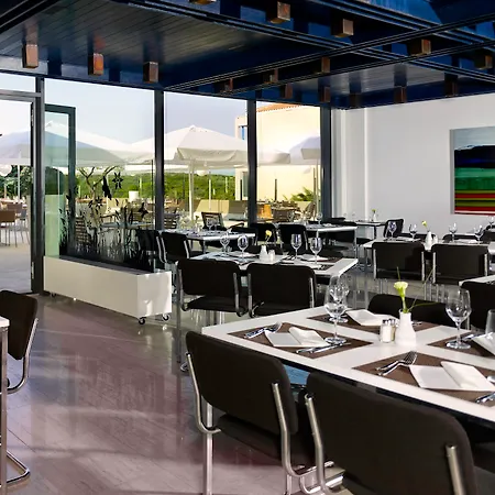 Semesteranläggning (resort) Arena Verudela 4*