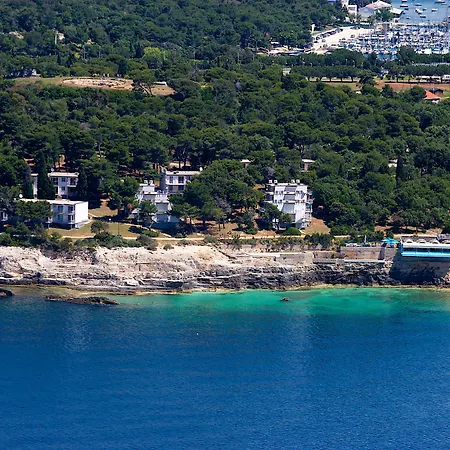 Θέρετρο Arena Verudela 4*