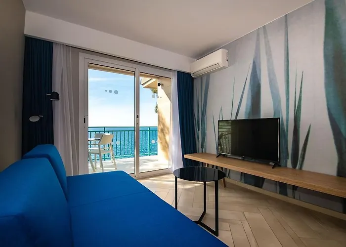 Arena Verudela منتجع 4*