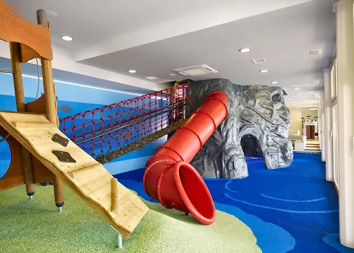 Arena Verudela منتجع