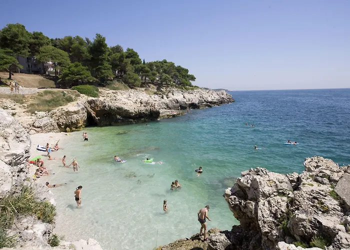 منتجع Arena Verudela 4*